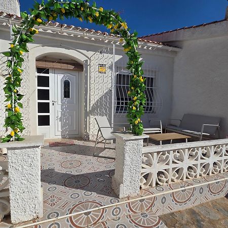Holiday Apartments Torrevieja Zewnętrze zdjęcie